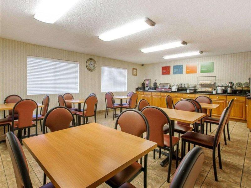 Comfort Inn & Suites Moreno Valley Near March Air Reserve Base Eksteriør billede