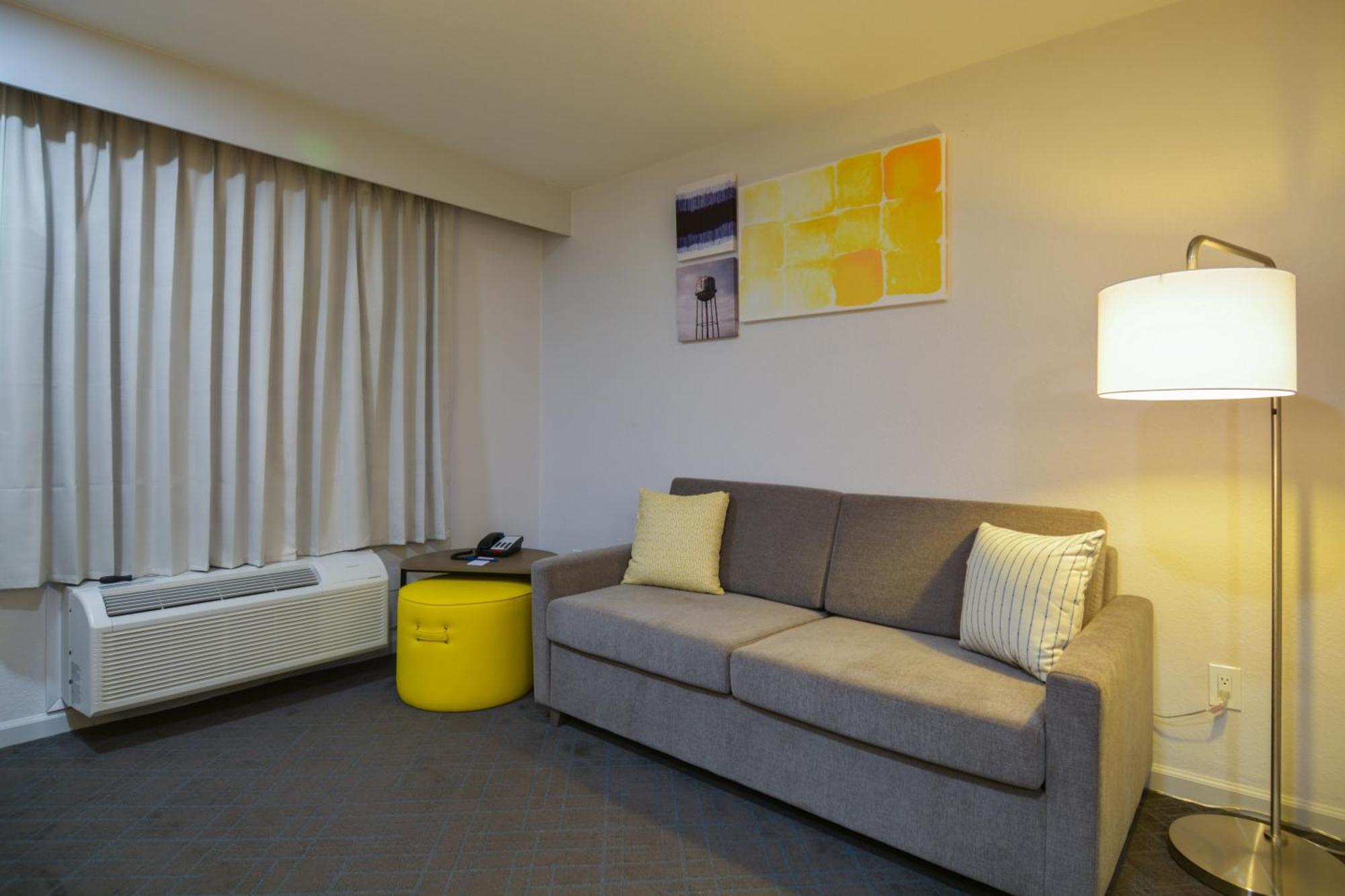 Comfort Inn & Suites Moreno Valley Near March Air Reserve Base Eksteriør billede