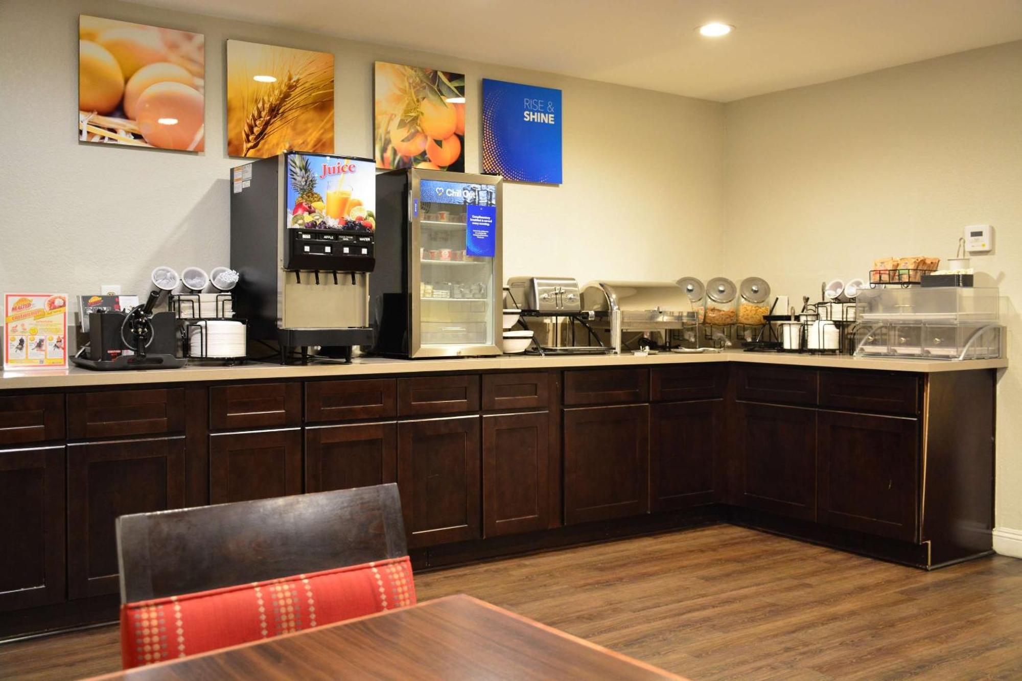 Comfort Inn & Suites Moreno Valley Near March Air Reserve Base Eksteriør billede