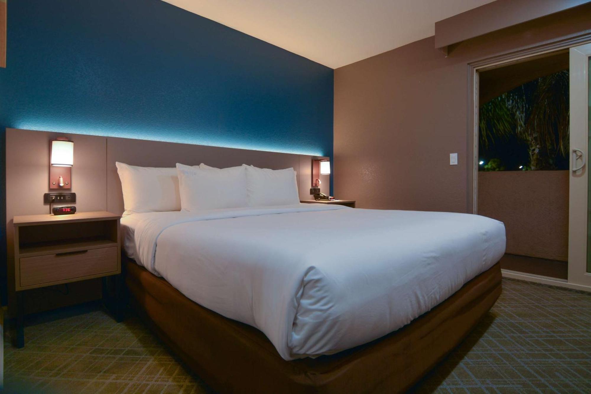 Comfort Inn & Suites Moreno Valley Near March Air Reserve Base Eksteriør billede