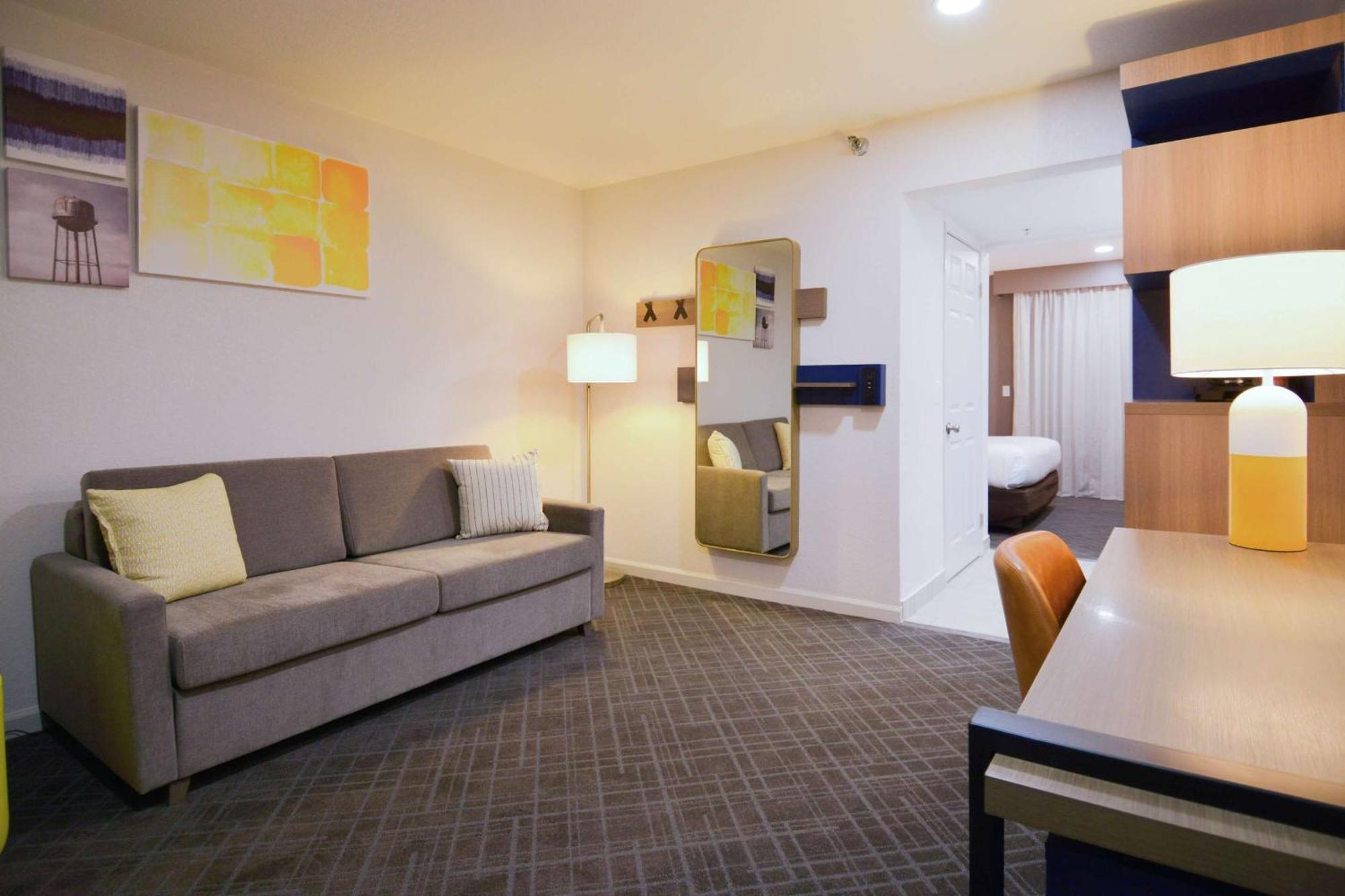 Comfort Inn & Suites Moreno Valley Near March Air Reserve Base Eksteriør billede
